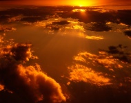 夕阳火烧云天空美景图片
