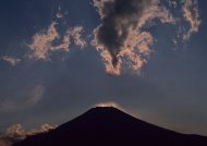 富士山乌云图片