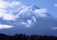 富士雪山山顶图片