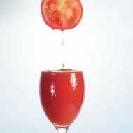 西红柿果汁酒水饮料图片