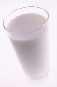 牛奶酒水饮料图片
