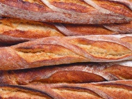 法式长棍面包美食图片