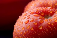 西红柿水珠图片