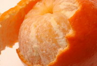 剥开皮的橘子图片