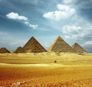 金字塔建筑图片