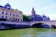 法国塞纳河建筑图片