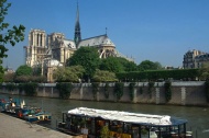 巴黎塞纳河沿岸的建筑图片