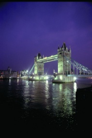 伦敦大桥迷人夜景图片