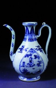 陶瓷酒壶图片