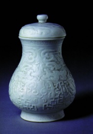 浮雕瓷瓶图片