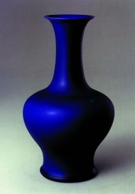 紫釉瓷花瓶图片