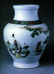 中国古代彩绘瓷瓶图片