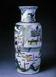中国彩绘瓷瓶图片
