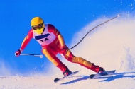 滑雪比赛运动图片