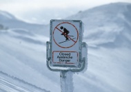禁止滑雪标志图片