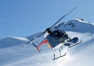 雪地直升飞机图片
