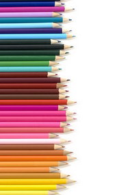 排列的彩色铅笔图片