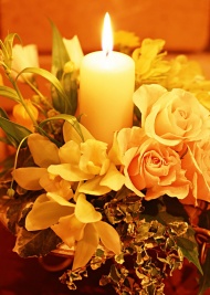 婚礼蜡烛鲜花图片