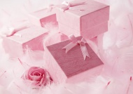 粉红礼盒图片