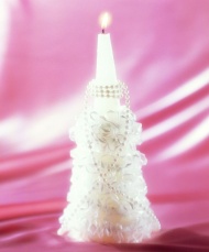 白色装饰蜡烛图片