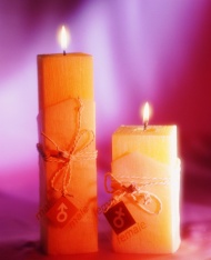 米色方型蜡烛图片