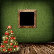 圣诞树与墙上的画框图片