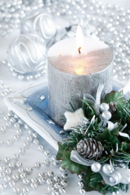 白色圣诞蜡烛图片