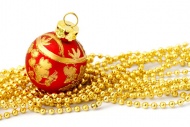 圣诞球与金色珠子图片