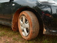 越野车泥轮胎图片