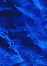 蓝光石壁图片