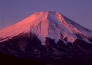 富士山山顶积雪图片