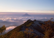 富士山云层图片