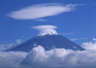 富士雪山景观图片