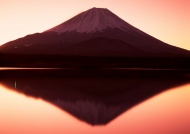 富士山晚霞倒影景观图片