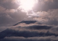 富士山云雾风景图片