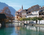 瑞士河流乡村图片