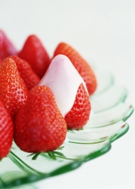 草莓果盘图片