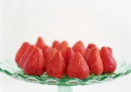 草莓果盘图片