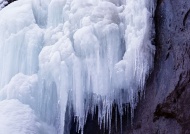 瀑布冰挂图片