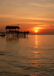 马尔代夫海上日落旅游风光摄影图片