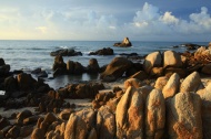 海滩礁石大海风景风光图片