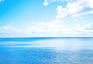 蓝色海面大海风景风光图片