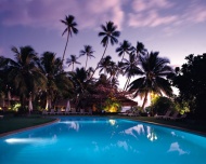 夏威夷椰树林蓝色泳池大海风景风光图片
